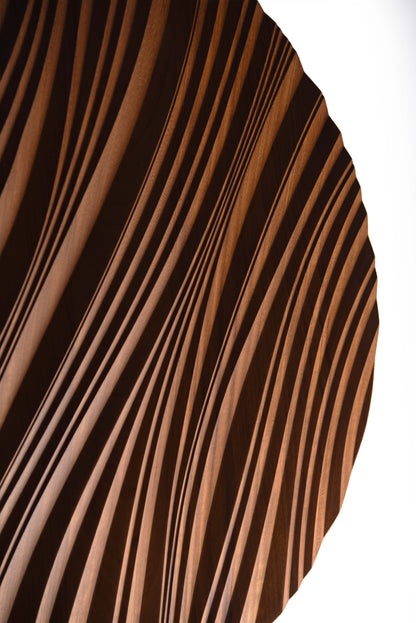 Edge detail revealing the panel’s matte finish, blending boho chic interior notes with a bold element of house design flair.